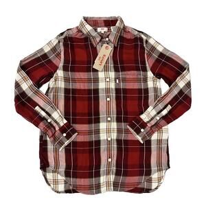 NWT Levi’s Ryan One Pocket Boyfriend Shirt Small